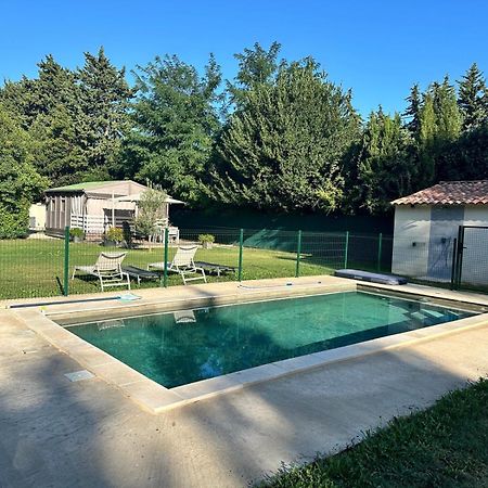 Avignon, joli chalet en campagne très proche de la ville Extérieur photo