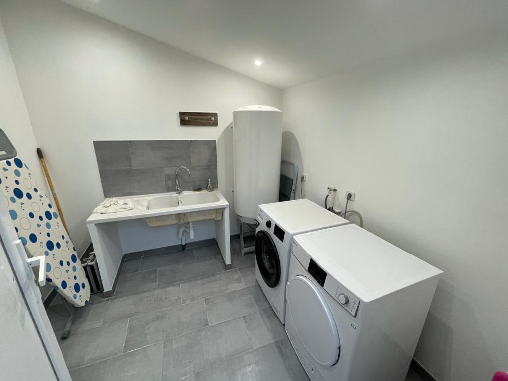 Avignon, joli chalet en campagne très proche de la ville Extérieur photo